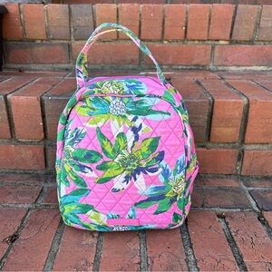 quilted cotton Vera Bradley Iconic Lunch Bunch bag.